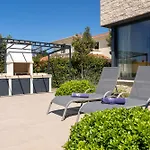 Anni For 10 People In With Heated Pool, Sea View & Kids And Playground Porec