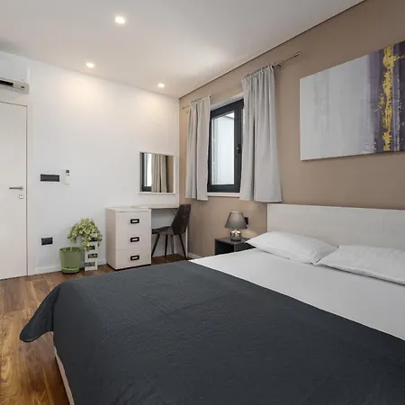 Vila Anni For 10 People In With Heated Pool, Sea View & Kids And Playground