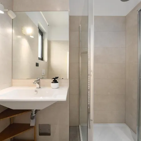 Vila Anni For 10 People In With Heated Pool, Sea View & Kids And Playground Porec