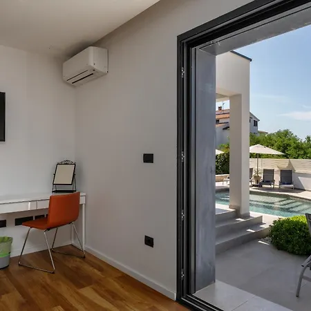 Anni For 10 People In With Heated Pool, Sea View & Kids And Playground Villa *