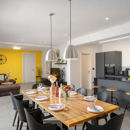 Anni For 10 People In With Heated Pool, Sea View & Kids And Playground *