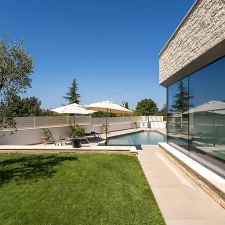 Anni For 10 People In With Heated Pool, Sea View & Kids And Playground