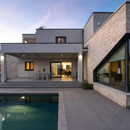 Anni For 10 People In With Heated Pool, Sea View & Kids And Playground Βίλα