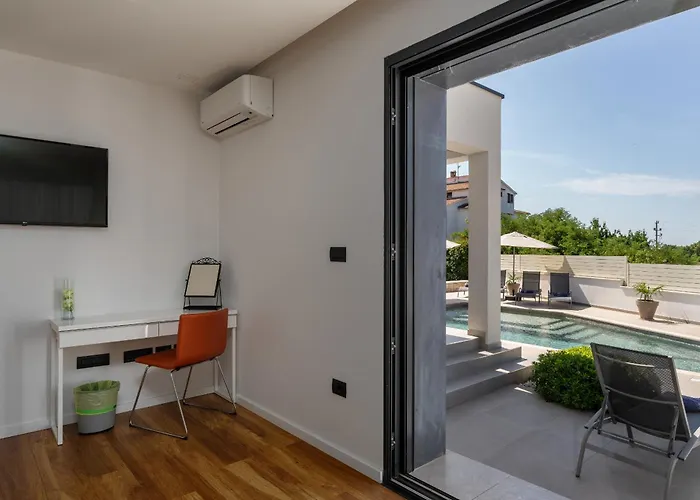 Anni For 10 People In With Heated Pool, Sea View & Kids And Playground Вилла *