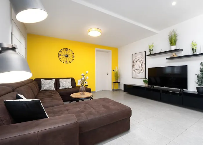 Anni For 10 People In With Heated Pool, Sea View & Kids And Playground Вилла