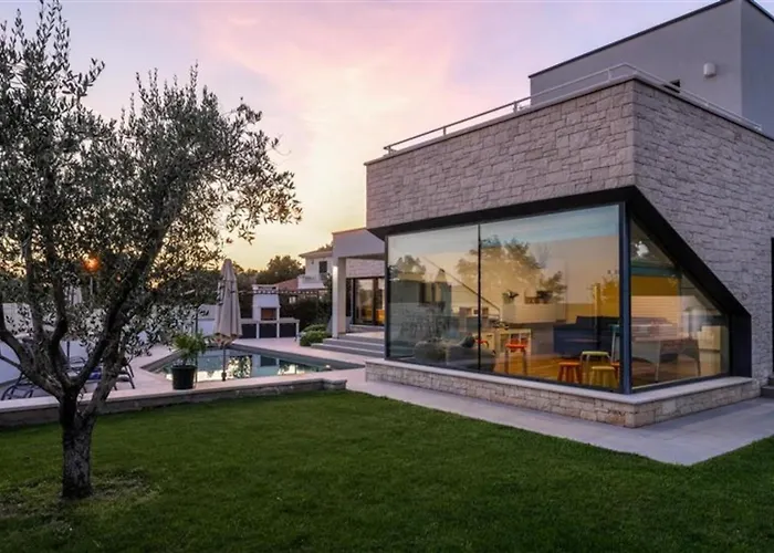 Вилла Anni For 10 People In With Heated Pool, Sea View & Kids And Playground *