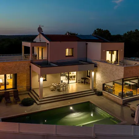 别墅 Anni For 10 People In With Heated Pool, Sea View & Kids And Playground 波雷奇